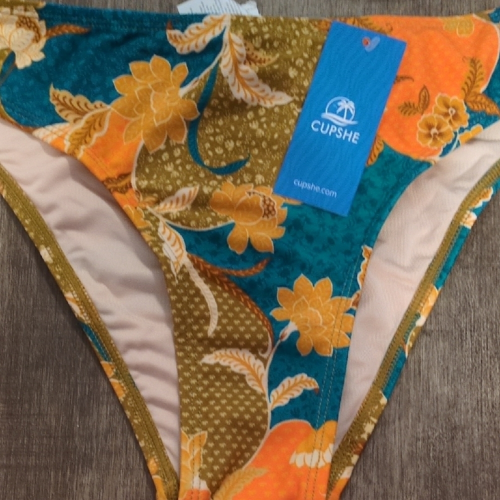 Cupshe Vibrant Orange and Blue Bikini Set - Picture 5 of 8